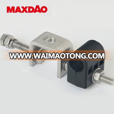 Single hole feeder clamp